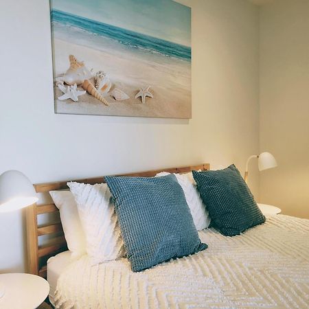 Appartamento Cityviews @ Glenelg * Pool/Beach * Free Parking * Esterno foto