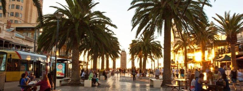 Appartamento Cityviews @ Glenelg * Pool/Beach * Free Parking * Esterno foto